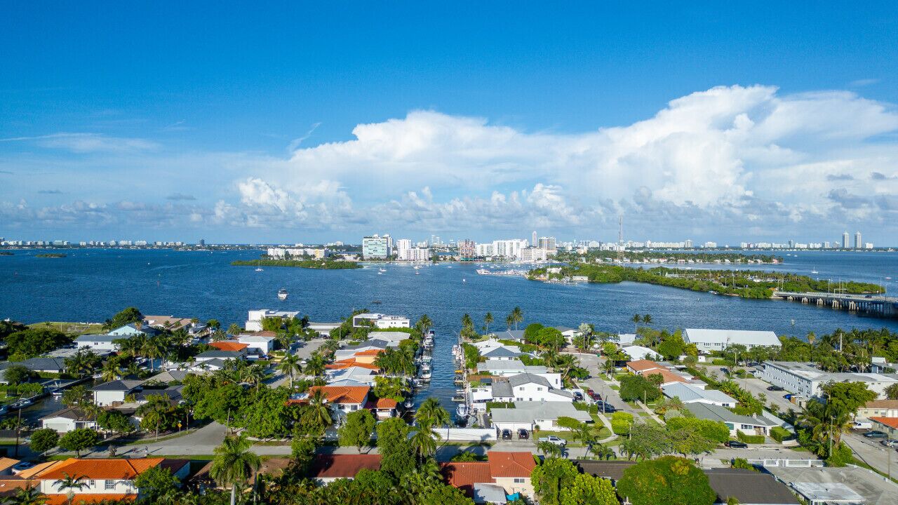 Photo of Outdoor in Northeast Miami