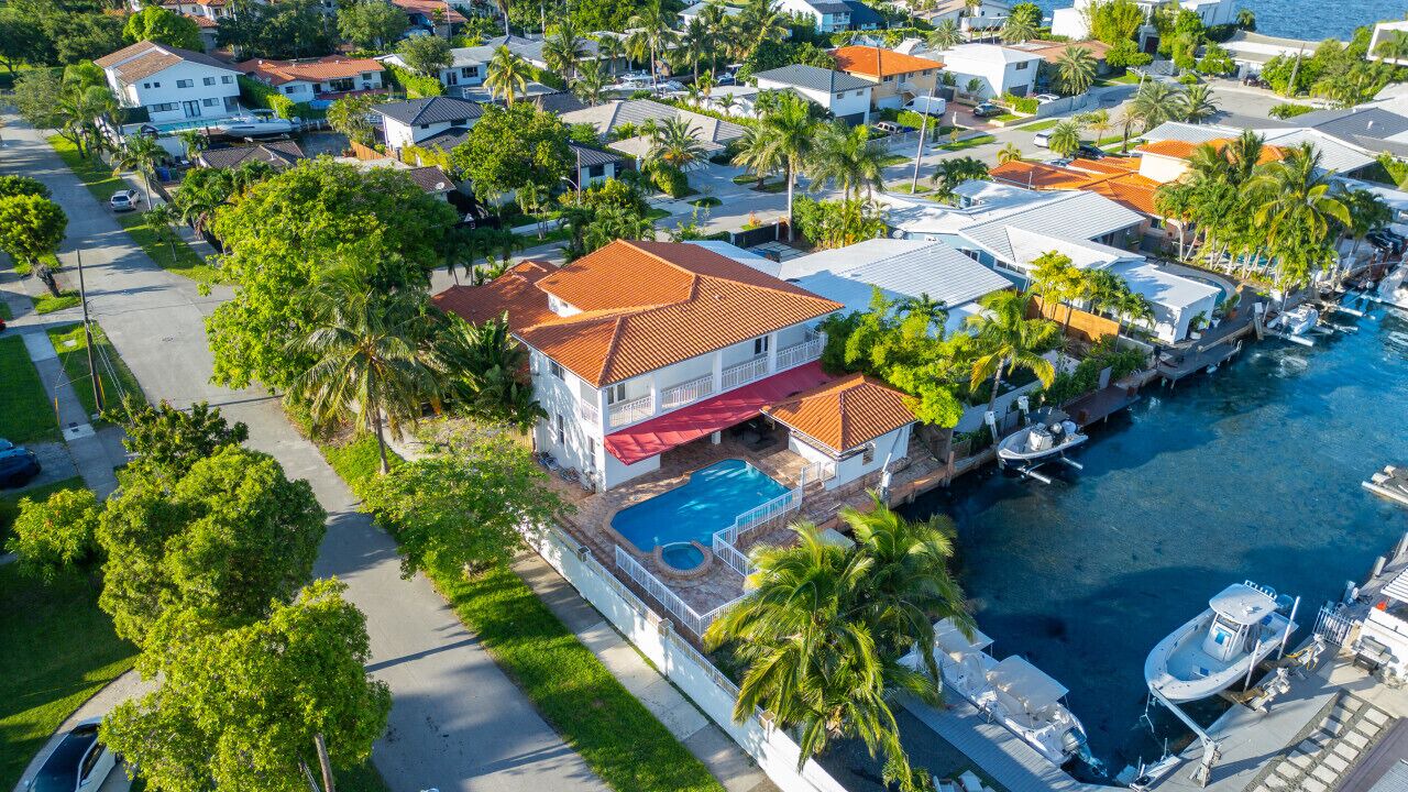 Photo of Outdoor in Northeast Miami