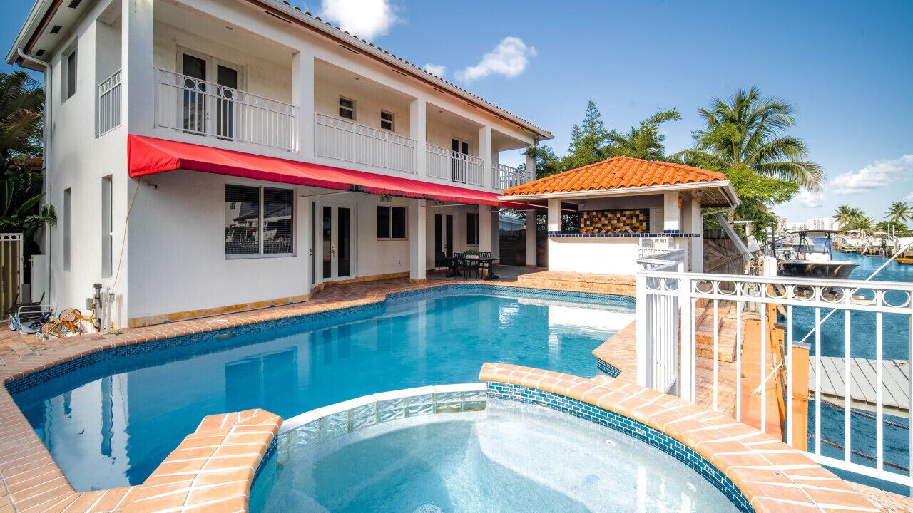 Photo of Outdoor in Northeast Miami