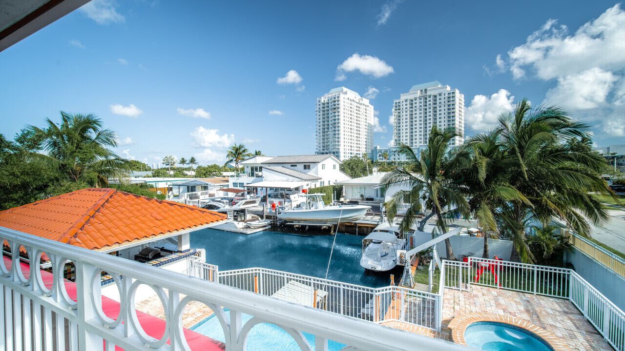Photo of Outdoor in Northeast Miami