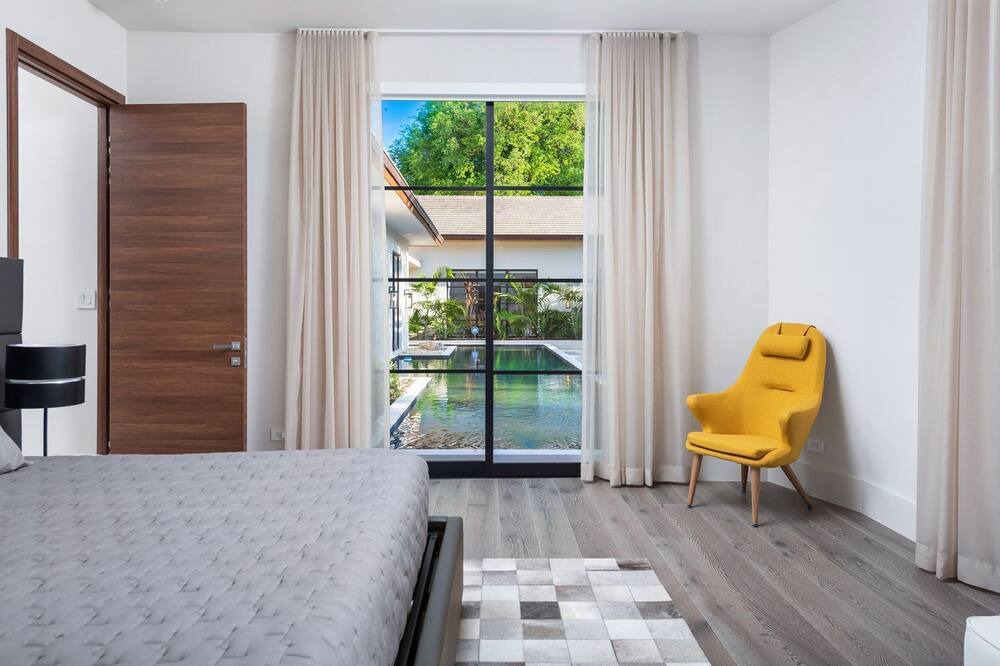 Photo of Bedroom in Northeast Miami