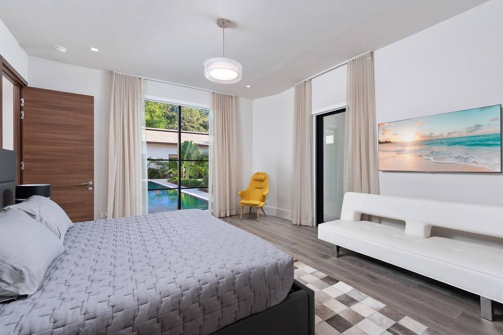 Photo of Bedroom in Northeast Miami