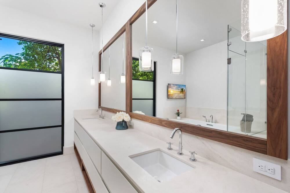 Photo of Kitchen in Northeast Miami