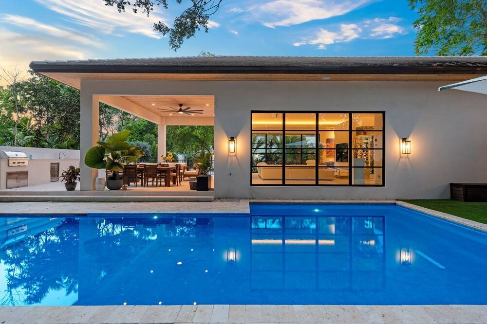 Photo of Outdoor in Northeast Miami