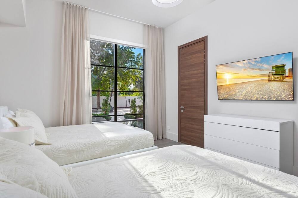 Photo of Bedroom in Northeast Miami