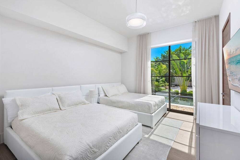 Photo of Bedroom in Northeast Miami