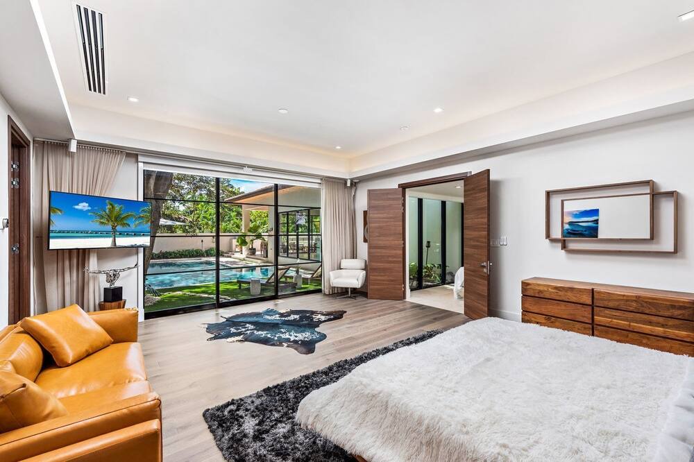 Photo of Bedroom in Northeast Miami