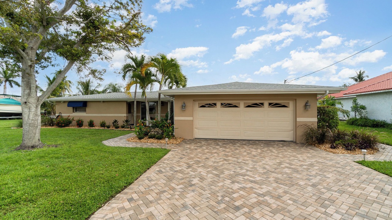 Photo of Outdoor in Lochmoor Waterway Estates