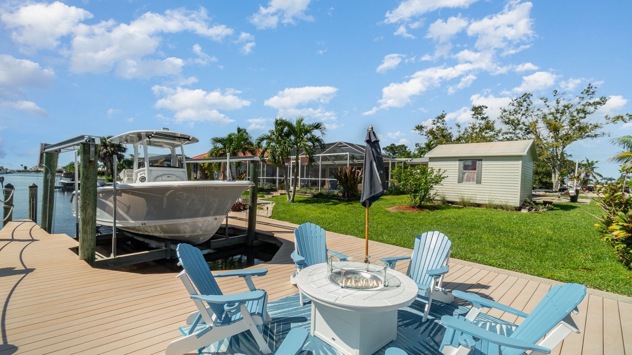 Photo of Outdoor in Lochmoor Waterway Estates