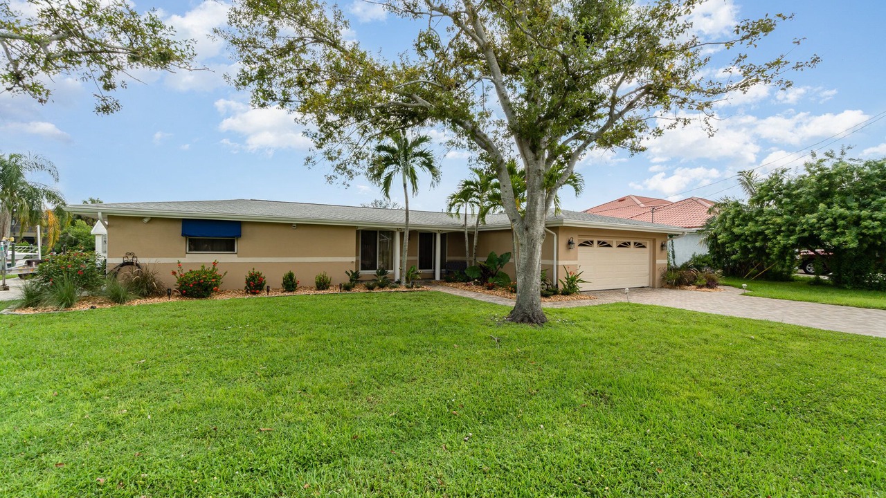 Photo of Outdoor in Lochmoor Waterway Estates