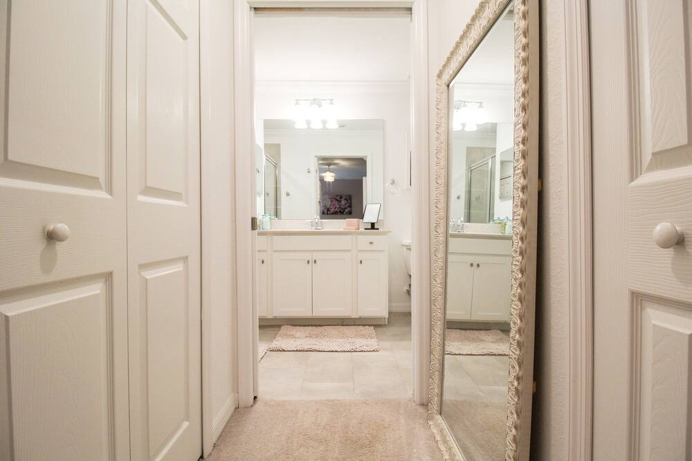 Photo of Bathroom in Lakewood Ranch