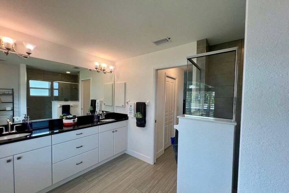 Photo of Kitchen in White Marsh