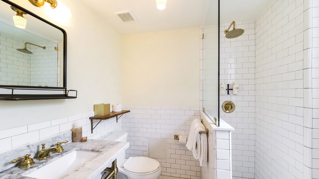 Photo of Bathroom in East Little Havana