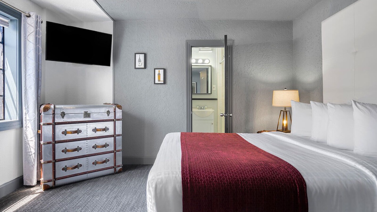 Photo of Bedroom in Downtown St. Petersburg