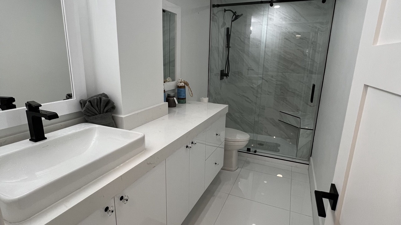 Photo of Bathroom in Indian Waterways