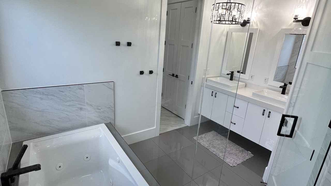 Photo of Bathroom in Indian Waterways