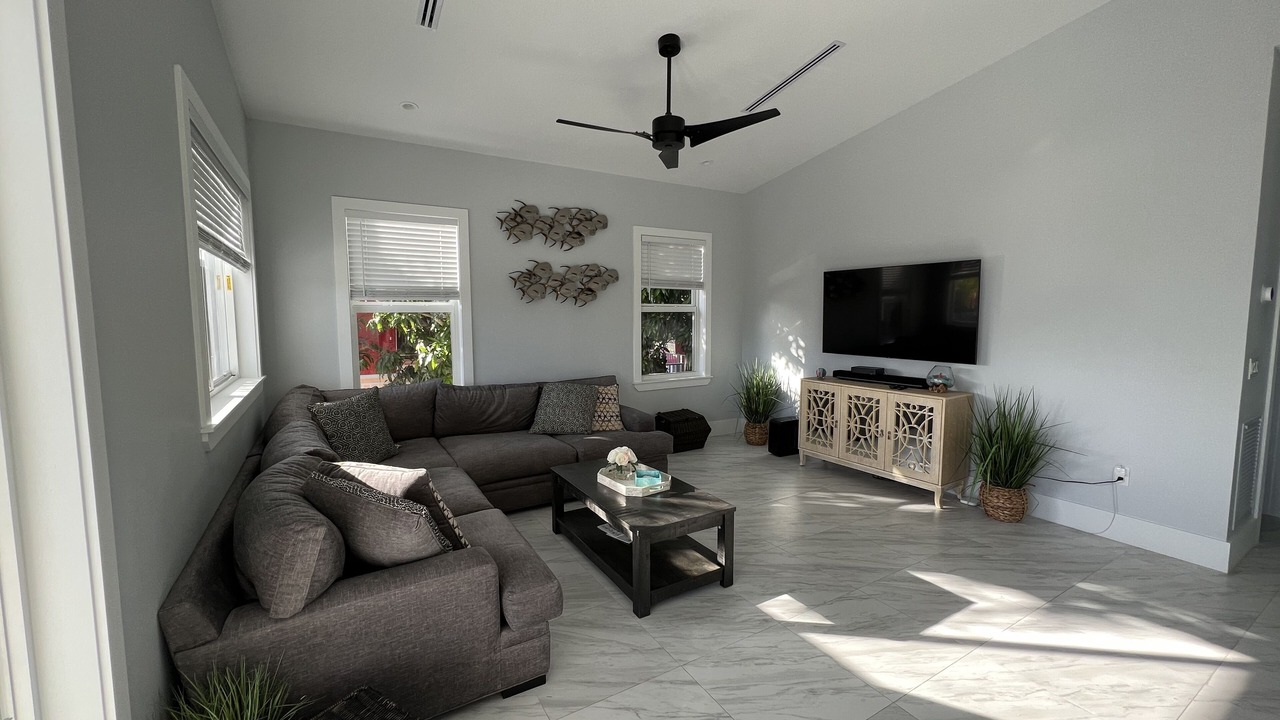 Photo of Livingroom in Indian Waterways