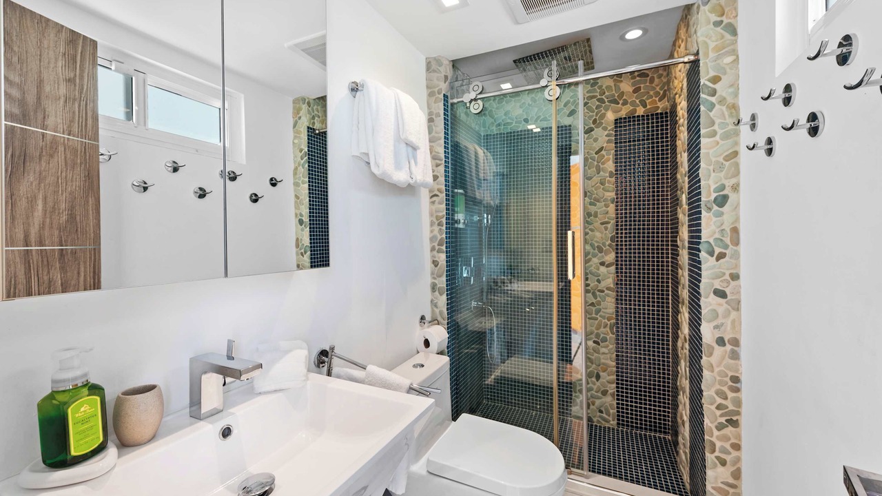 Photo of Bathroom in North Bay Village