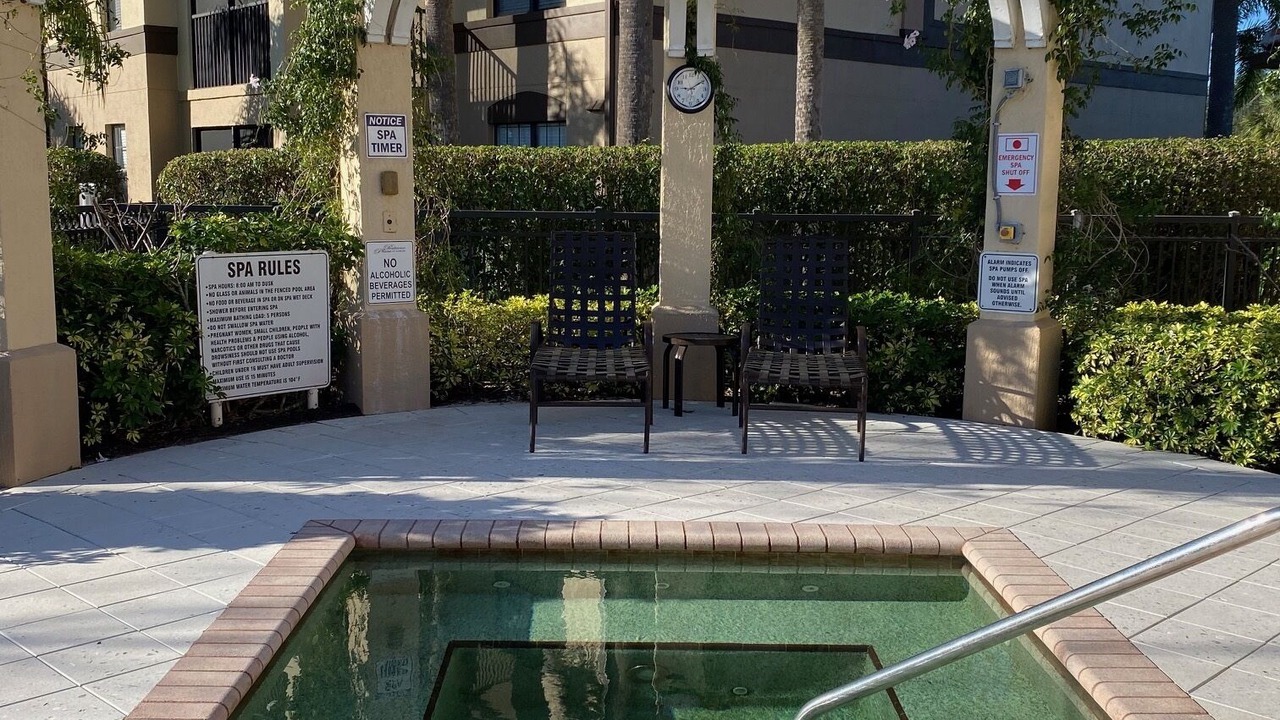 Photo of Outdoor in Naples