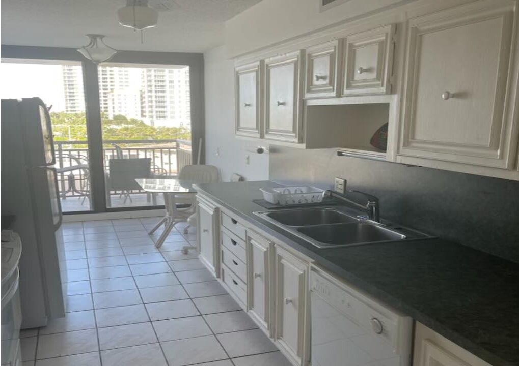 Photo of Kitchen in Singer Island
