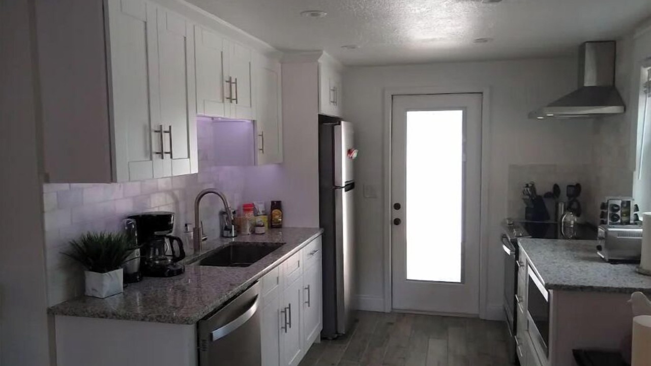 Photo of Kitchen in Courier City - Oscawana