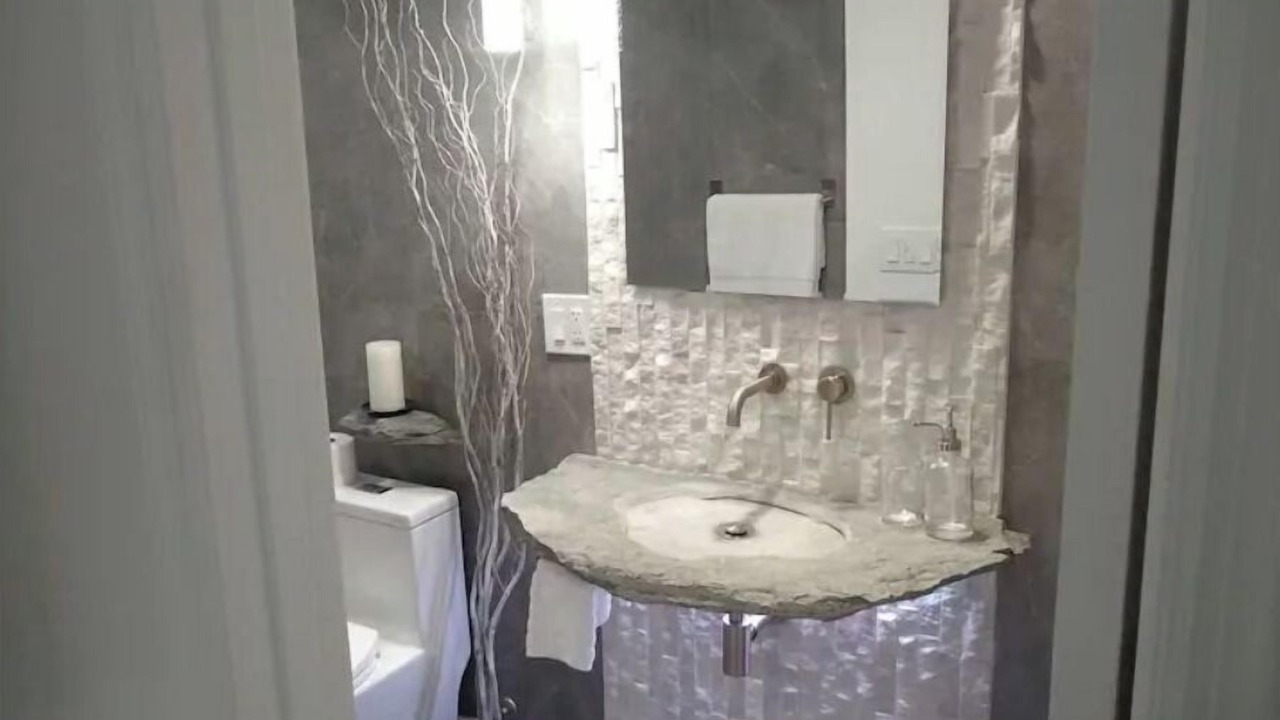 Photo of Bathroom in Courier City - Oscawana