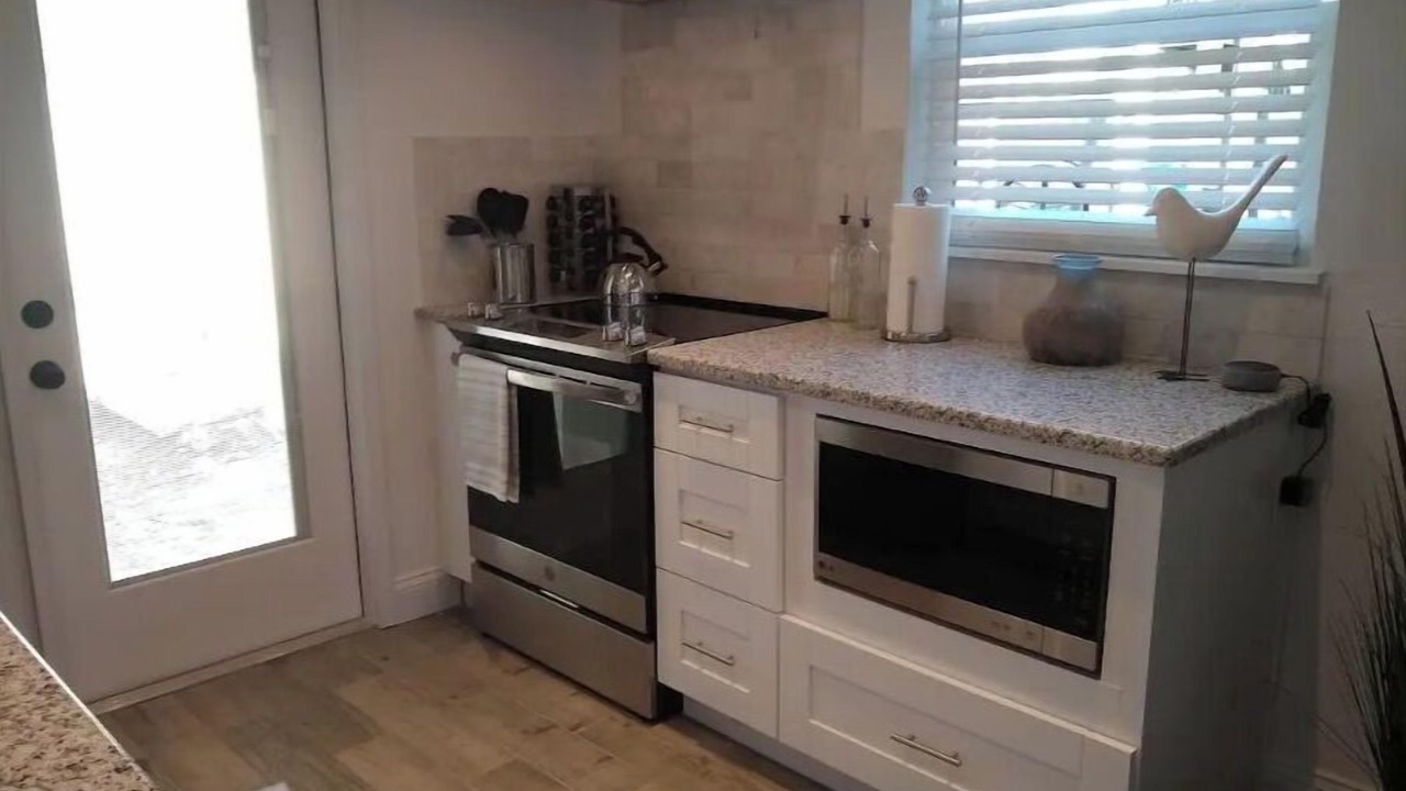 Photo of Kitchen in Courier City - Oscawana