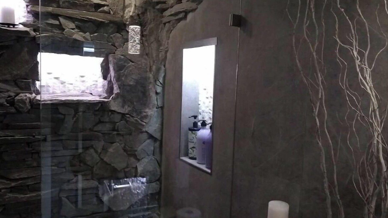 Photo of Bathroom in Courier City - Oscawana