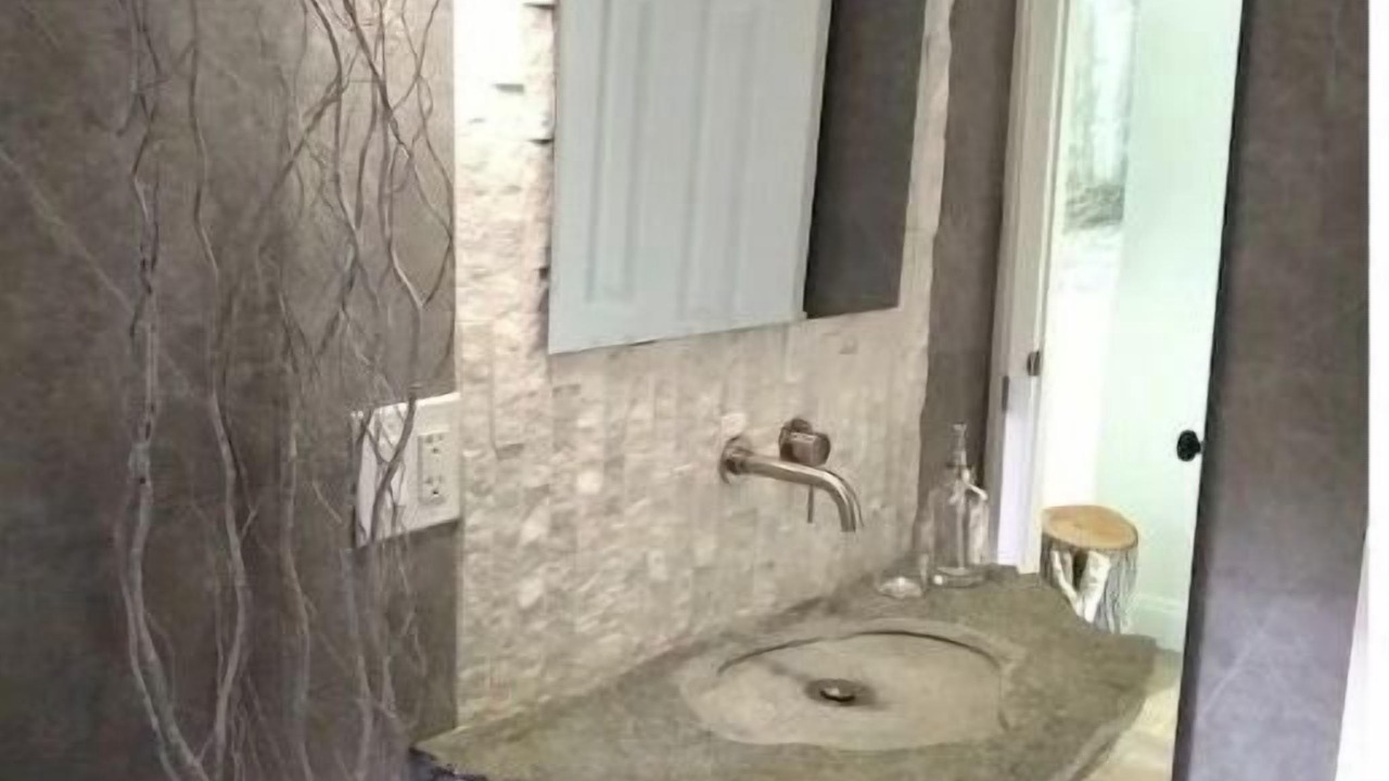 Photo of Bathroom in Courier City - Oscawana