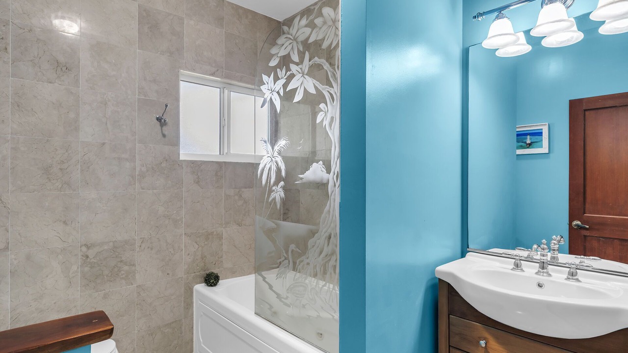 Photo of Bathroom in Tavernier
