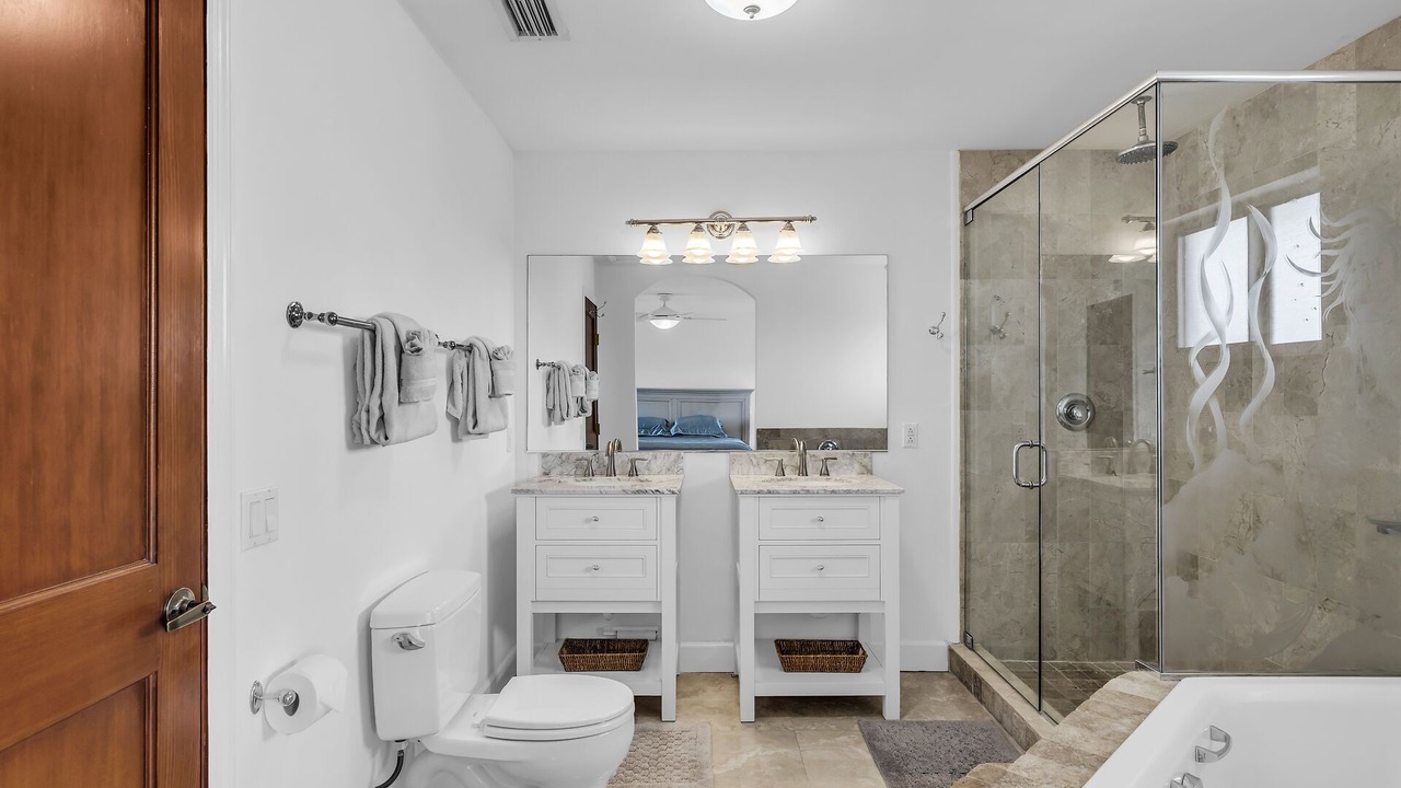 Photo of Bathroom in Tavernier