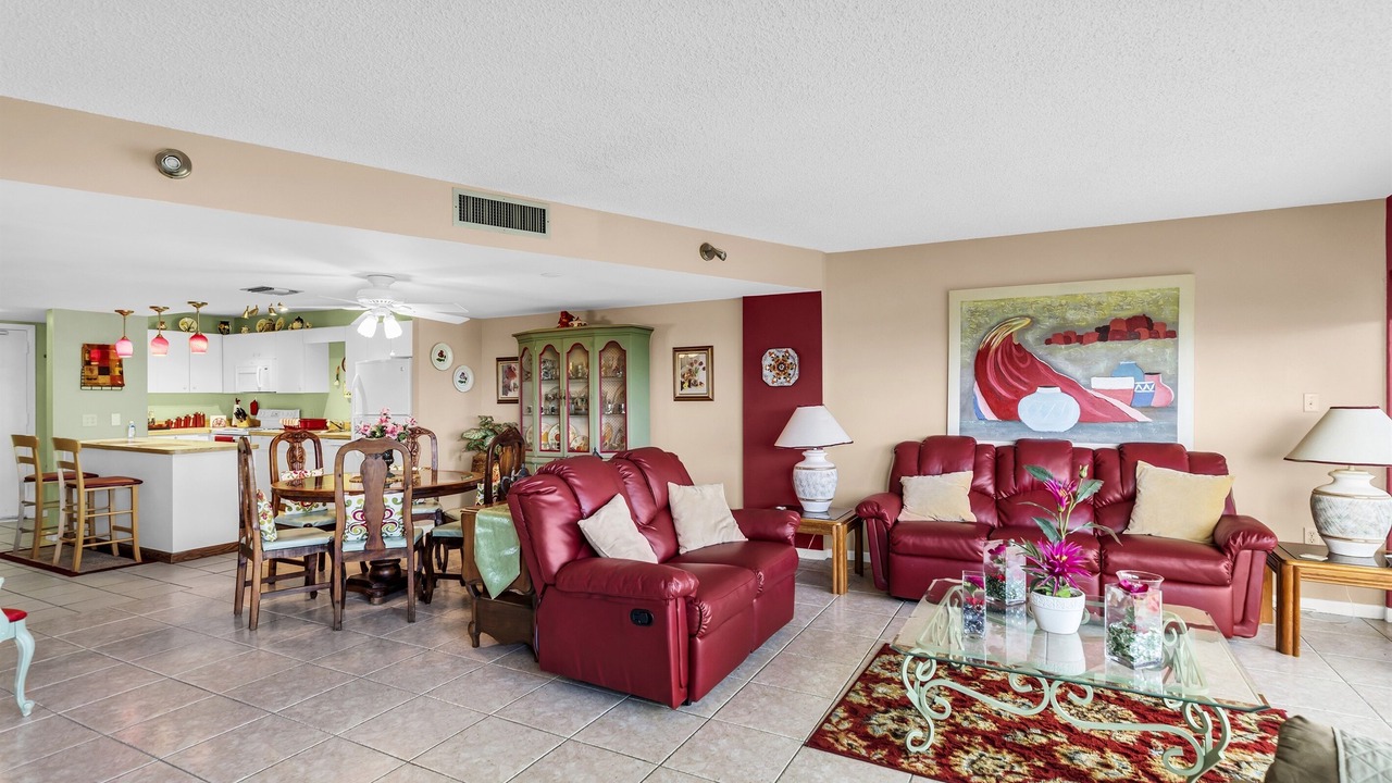 Photo of Livingroom in Sunset Cove