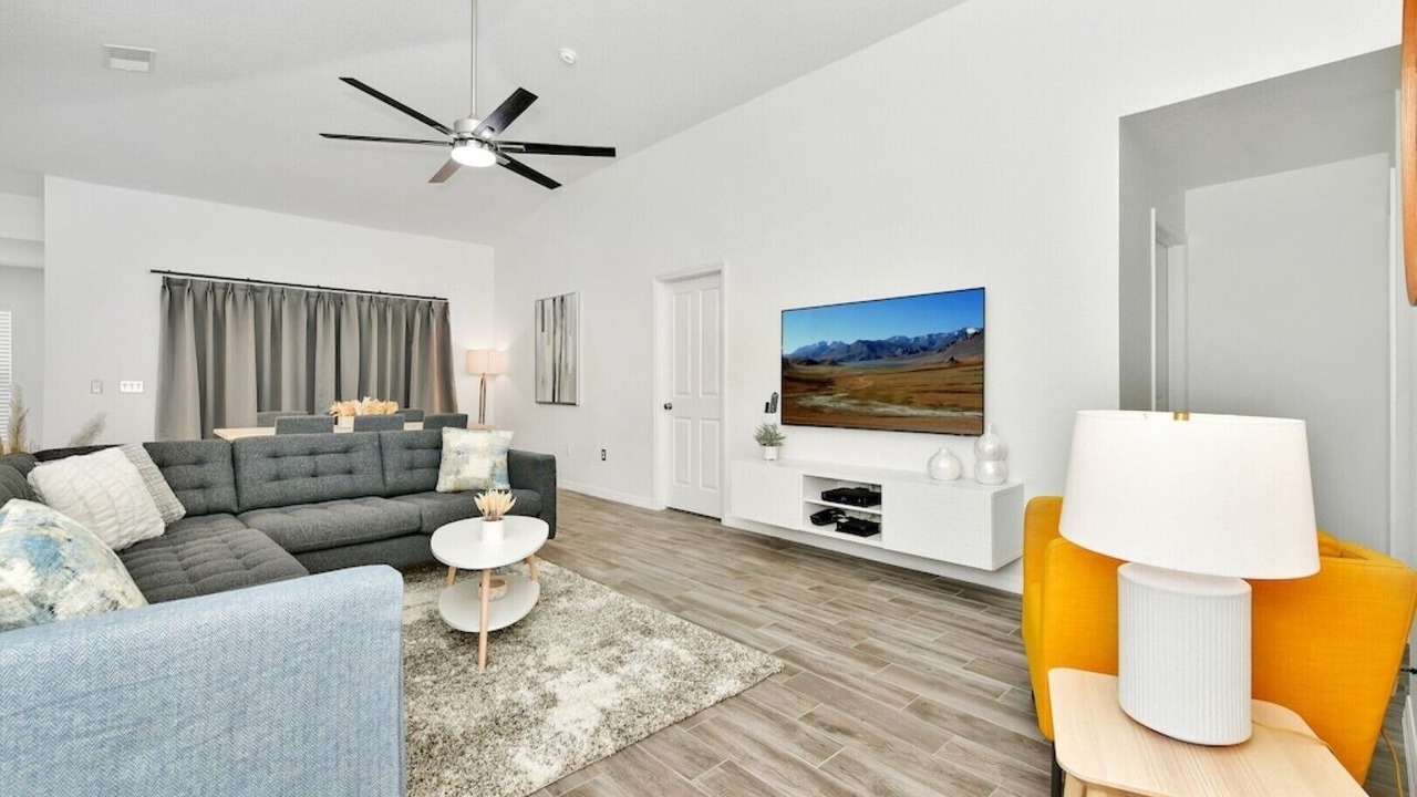 Photo of Livingroom in Loughman
