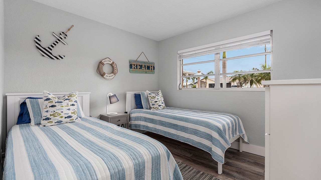 Photo of Bedroom in Yacht Club