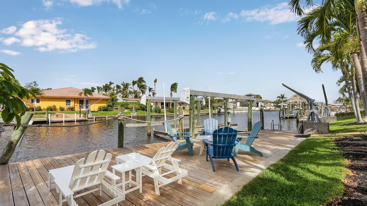 Photo of Patio Balcony in Yacht Club