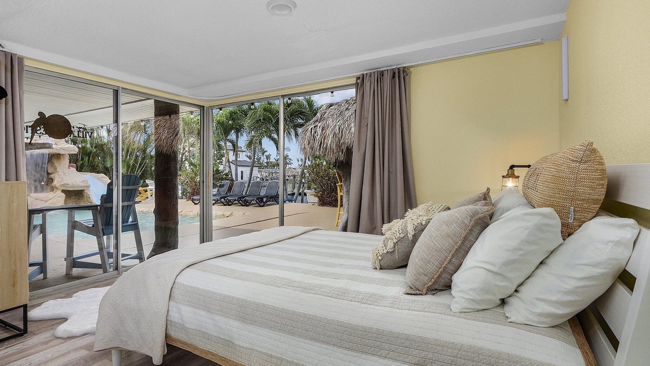 Photo of Bedroom in Yacht Club