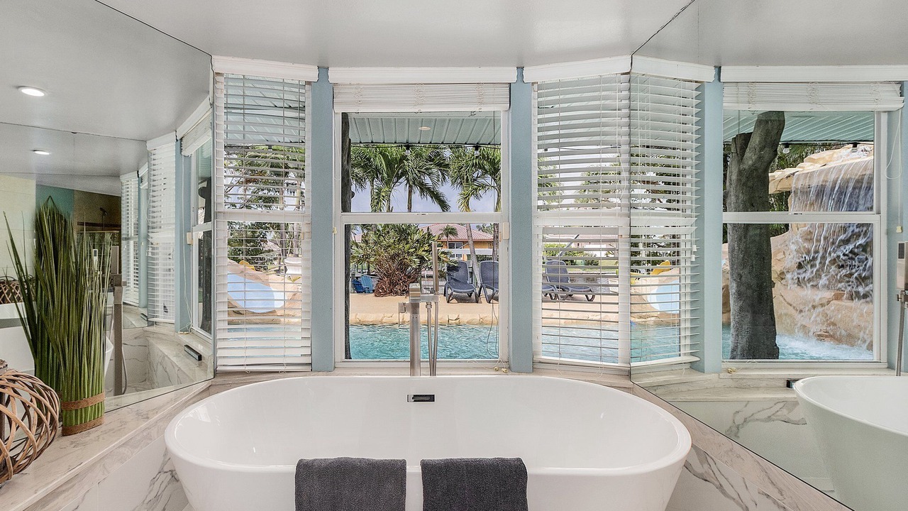Photo of Bathroom in Yacht Club