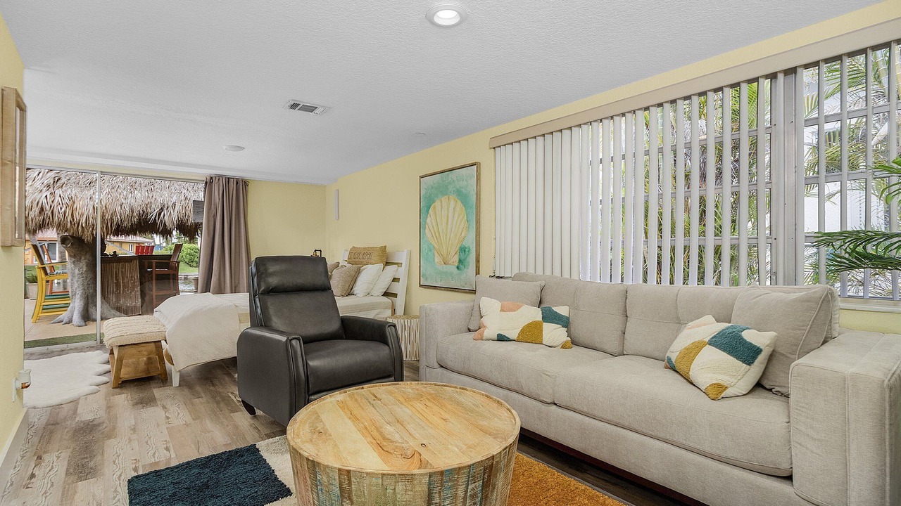 Photo of Livingroom in Yacht Club
