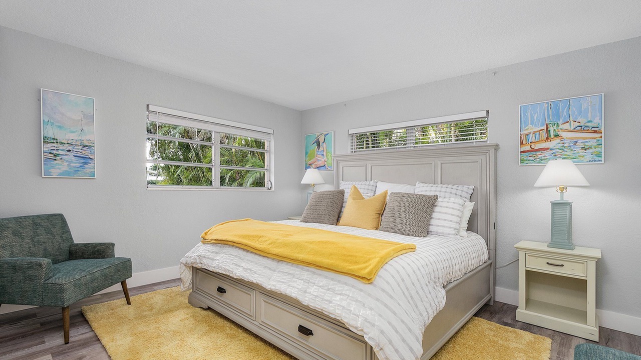 Photo of Bedroom in Yacht Club