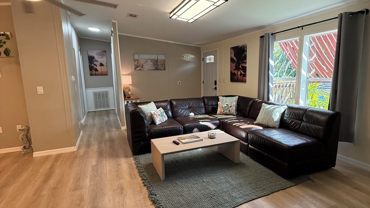Photo of Livingroom in Stuart