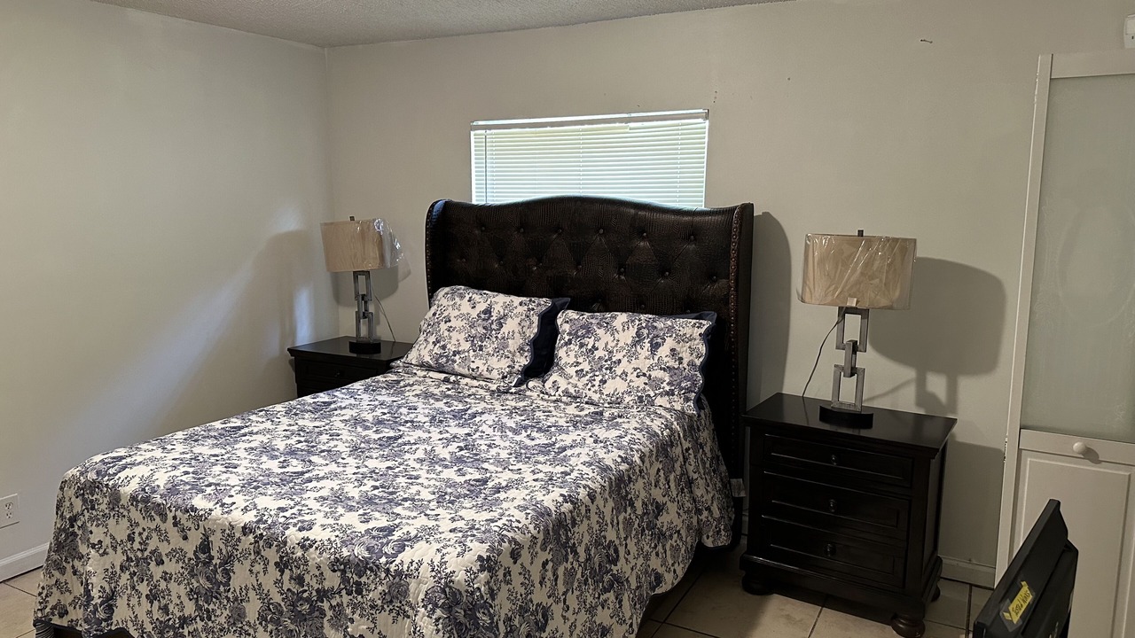 Photo of Bedroom in Lake Worth