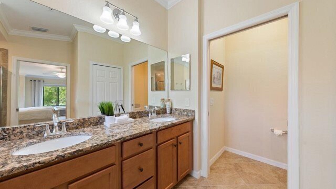 Photo of Bathroom in Naples