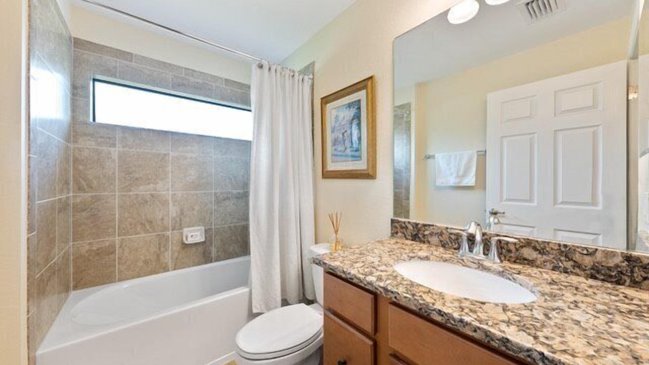 Photo of Bathroom in Naples