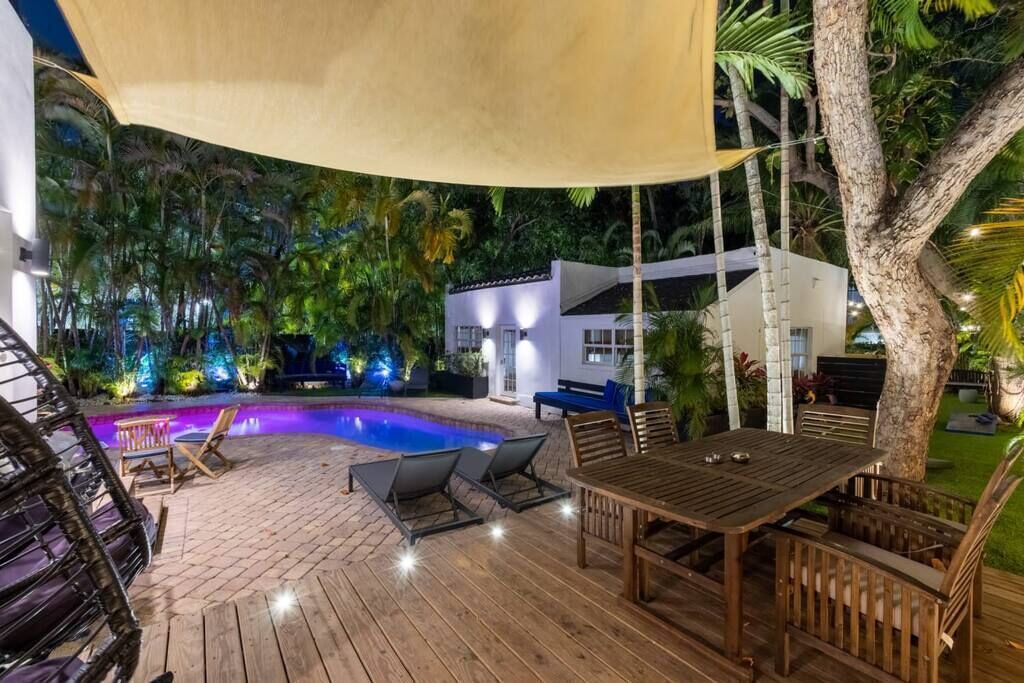 Photo of Outdoor in Northeast Miami