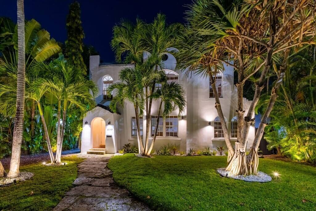 Photo of Outdoor in Northeast Miami