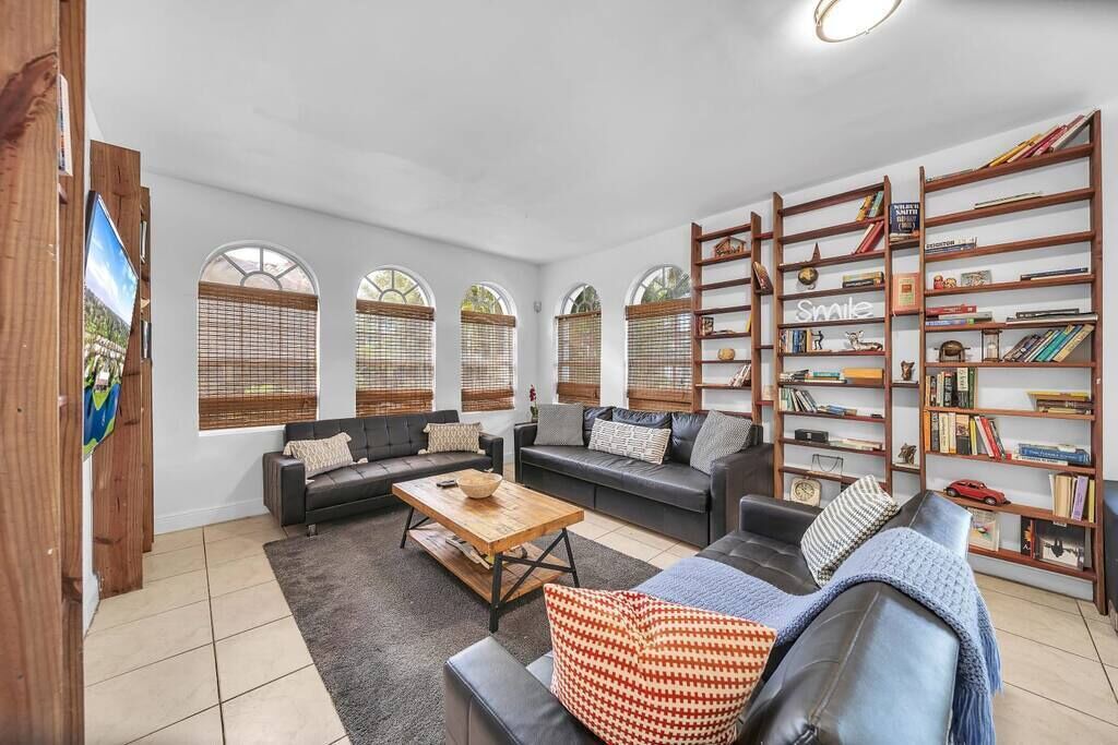 Photo of Livingroom in Northeast Miami