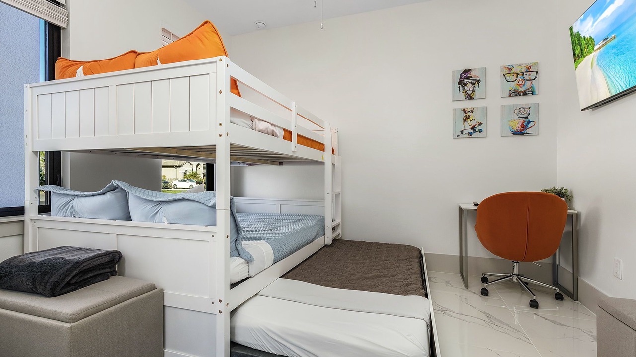 Photo of Bedroom in Naples Park