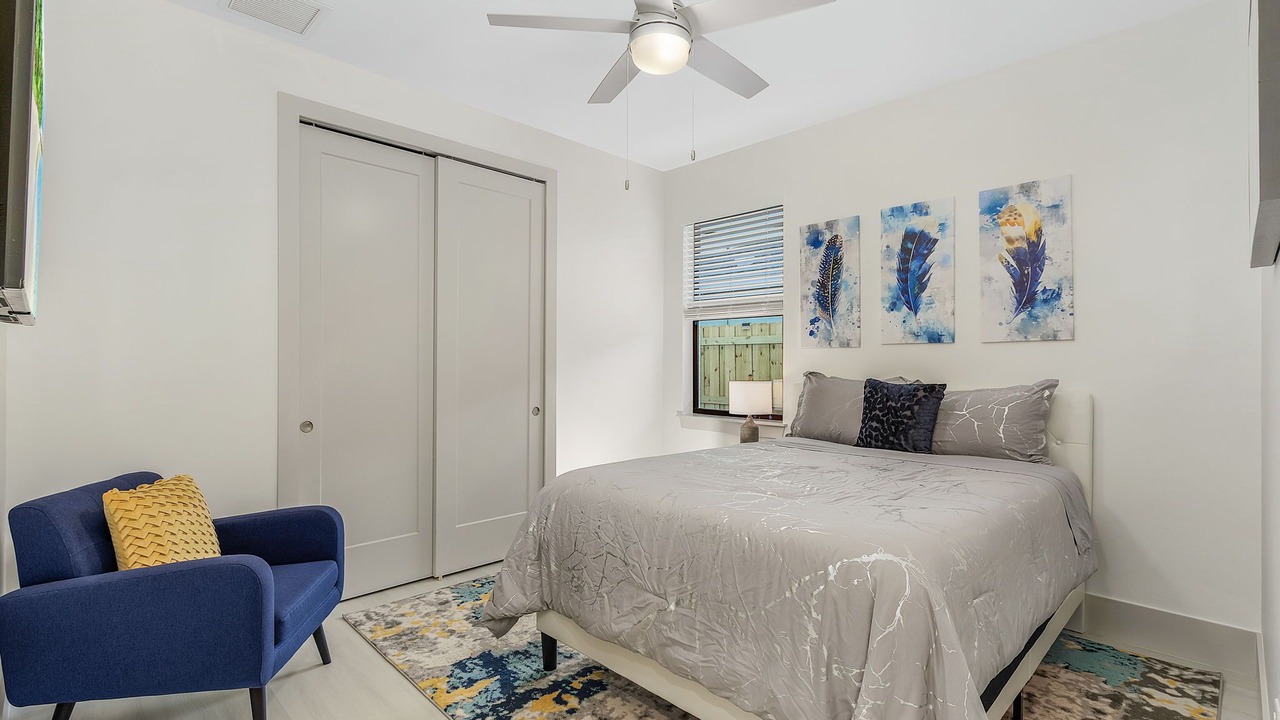 Photo of Bedroom in Naples Park