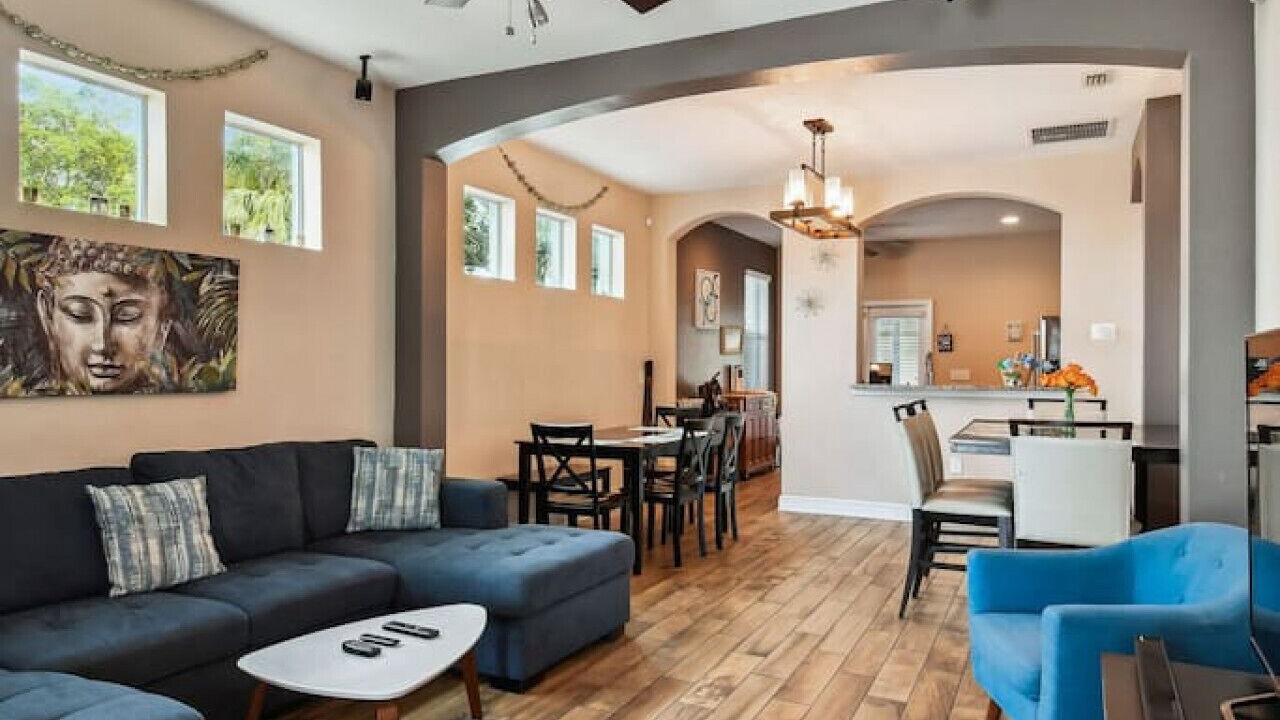 Photo of Bedroom in Carver City - Lincoln Gardens