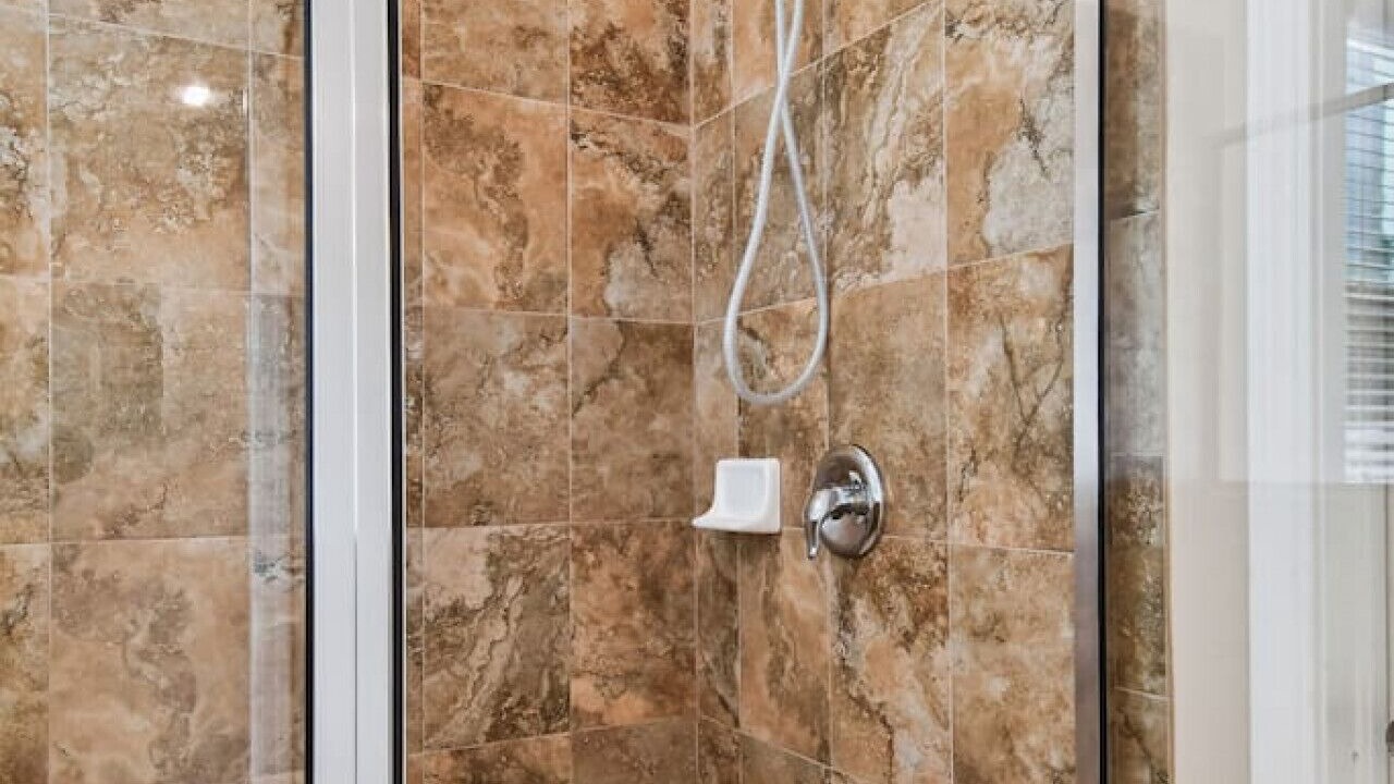 Photo of Bathroom in Carver City - Lincoln Gardens
